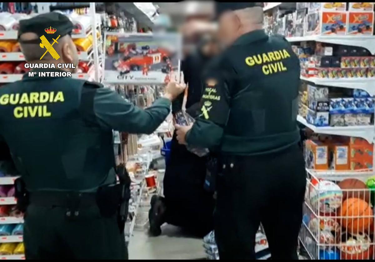 La Guardia Civil Interviene En Bizkaia Art Culos Falsos E